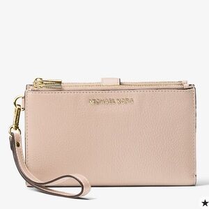 MICHAEL KORS Adele Leather Smartphone Wallet Double Zip wristlet 
Soft Pink 
NWT